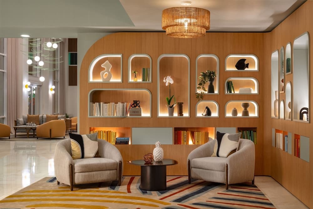 Renaissance Orlando Resort Disney Springs Area