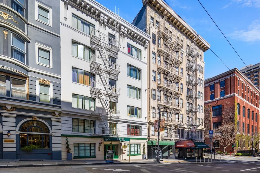 Fitzgerald Hotel