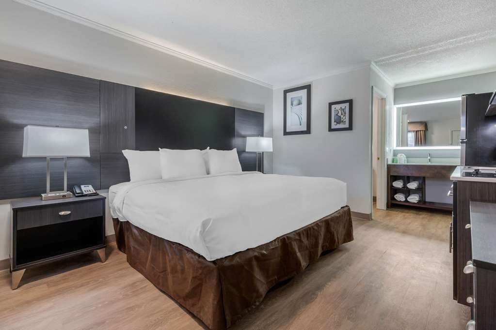 Suburban Extended Stay Hotel At The University