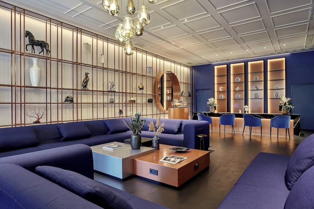 Hotel Luc Autograph Collection