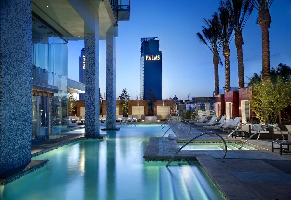 Palms Place Hotel and Spa