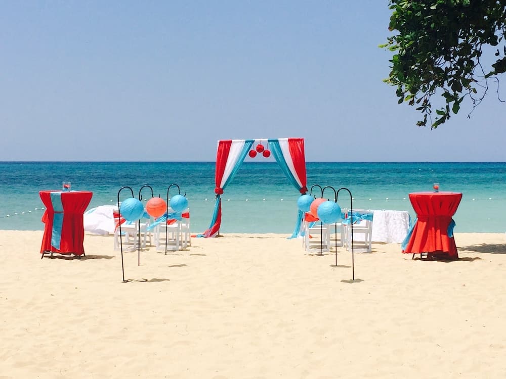 Coral Seas Beach Resort