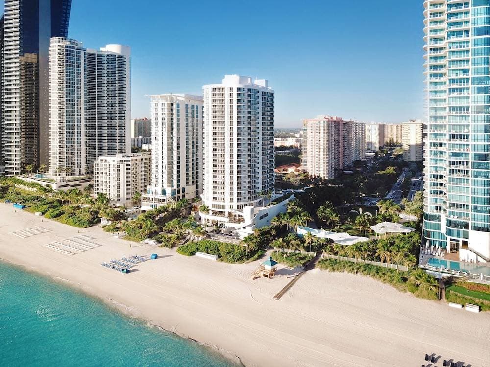 DoubleTree by Hilton Ocean Point Resort North Miami Beach