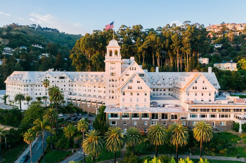Claremont Club & Spa A Fairmont Hotel