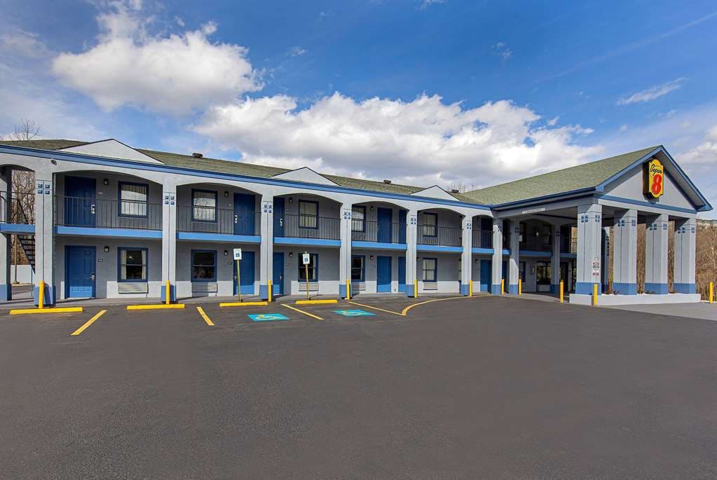 Super 8 by Wyndham Nashville West